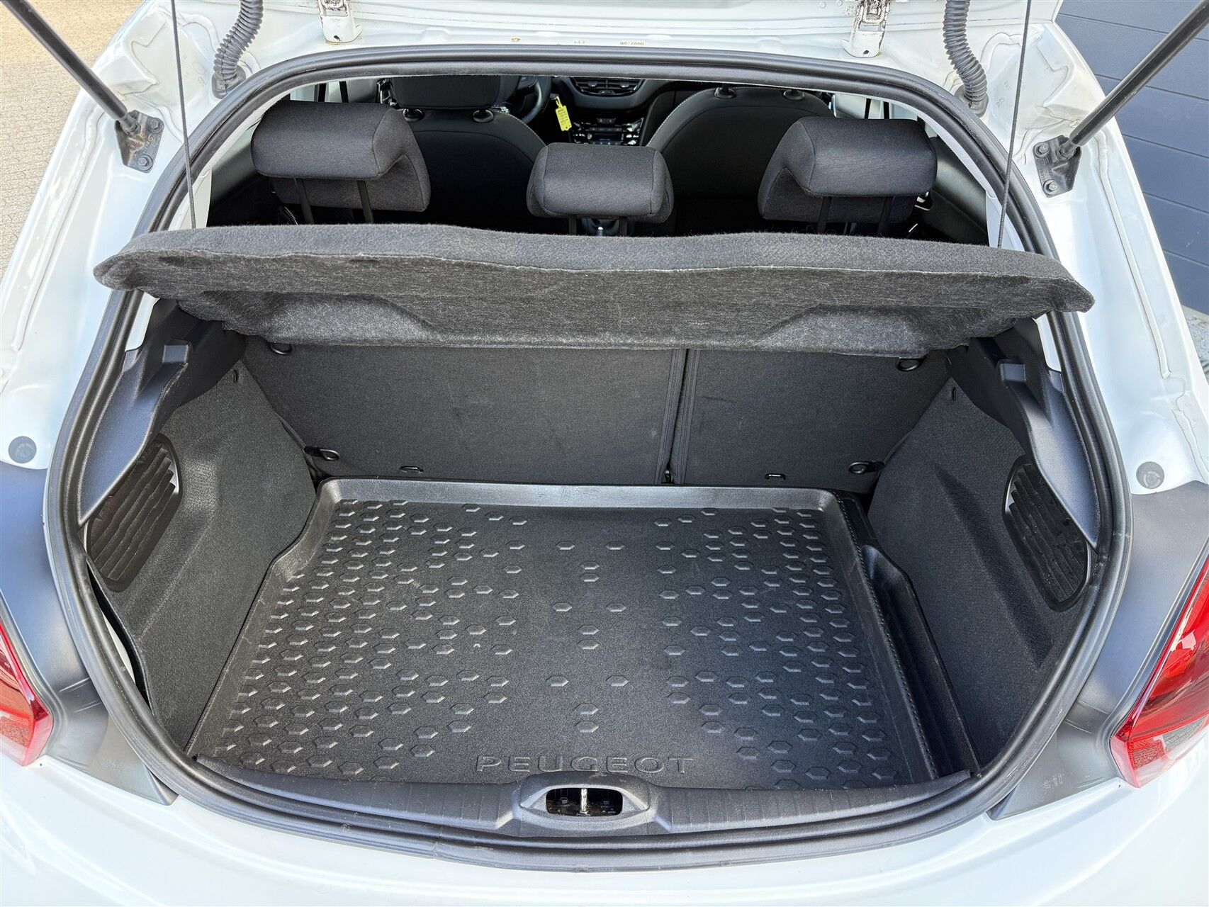 Billede af Peugeot 208 1,5 BlueHDi Prestige 100HK 5d