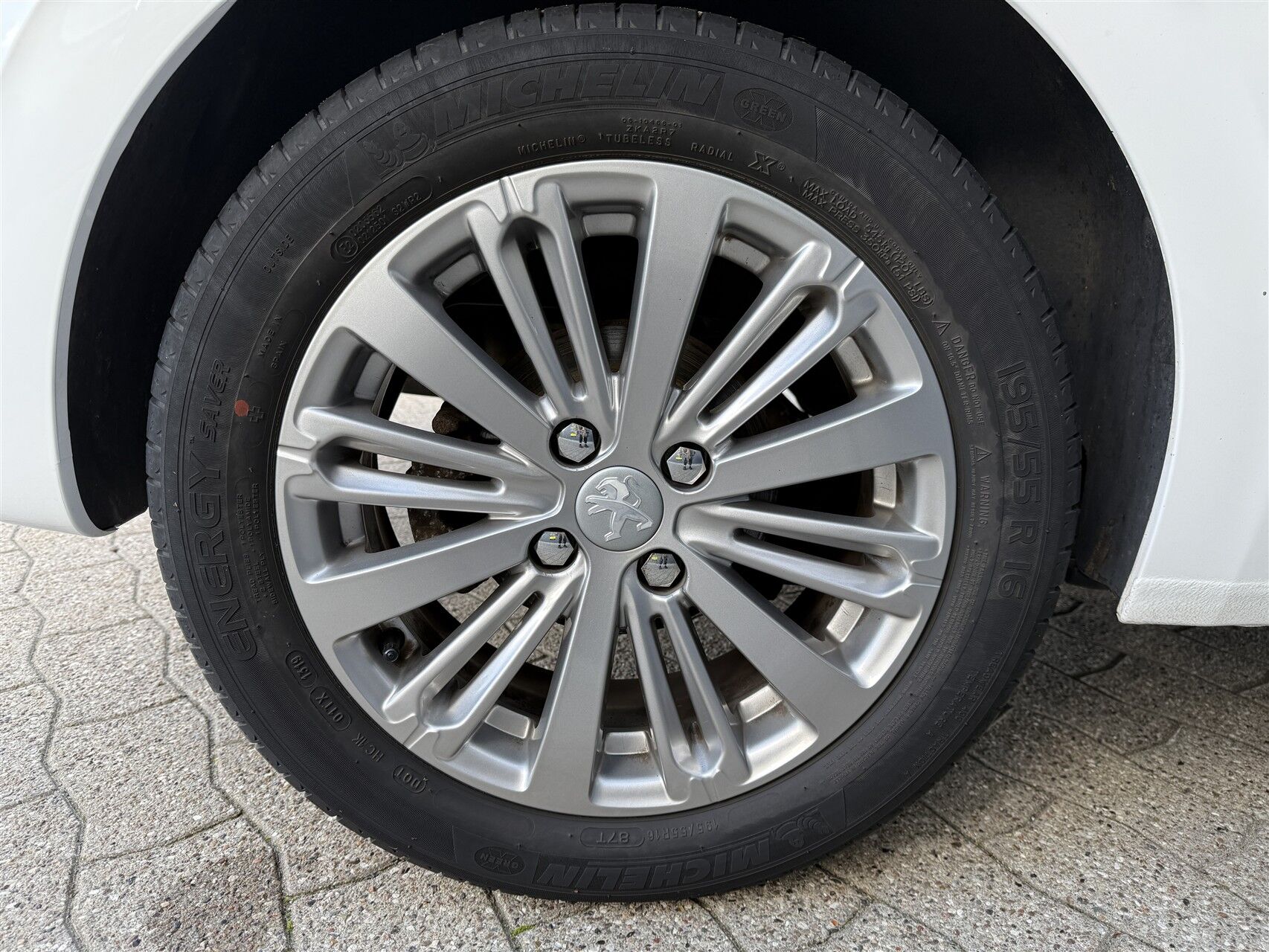 Billede af Peugeot 208 1,5 BlueHDi Prestige 100HK 5d