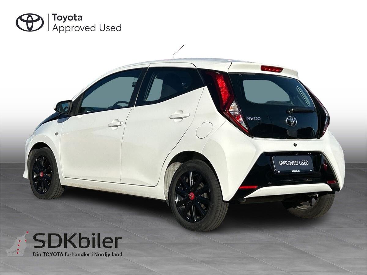 Billede af Toyota Aygo 1,0 VVT-I X-plore DAB+ 72HK 5d