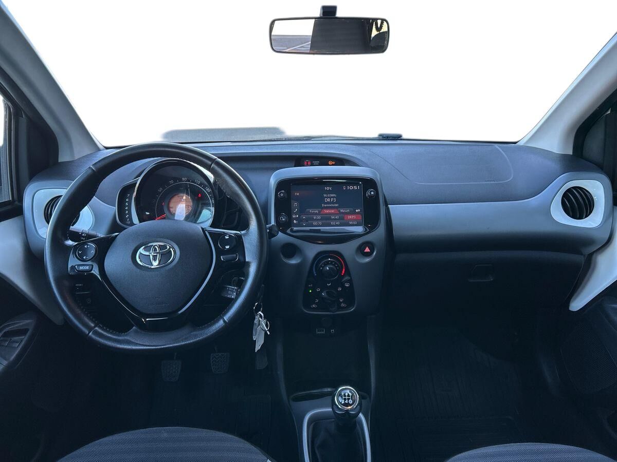 Billede af Toyota Aygo 1,0 VVT-I X-plore DAB+ 72HK 5d