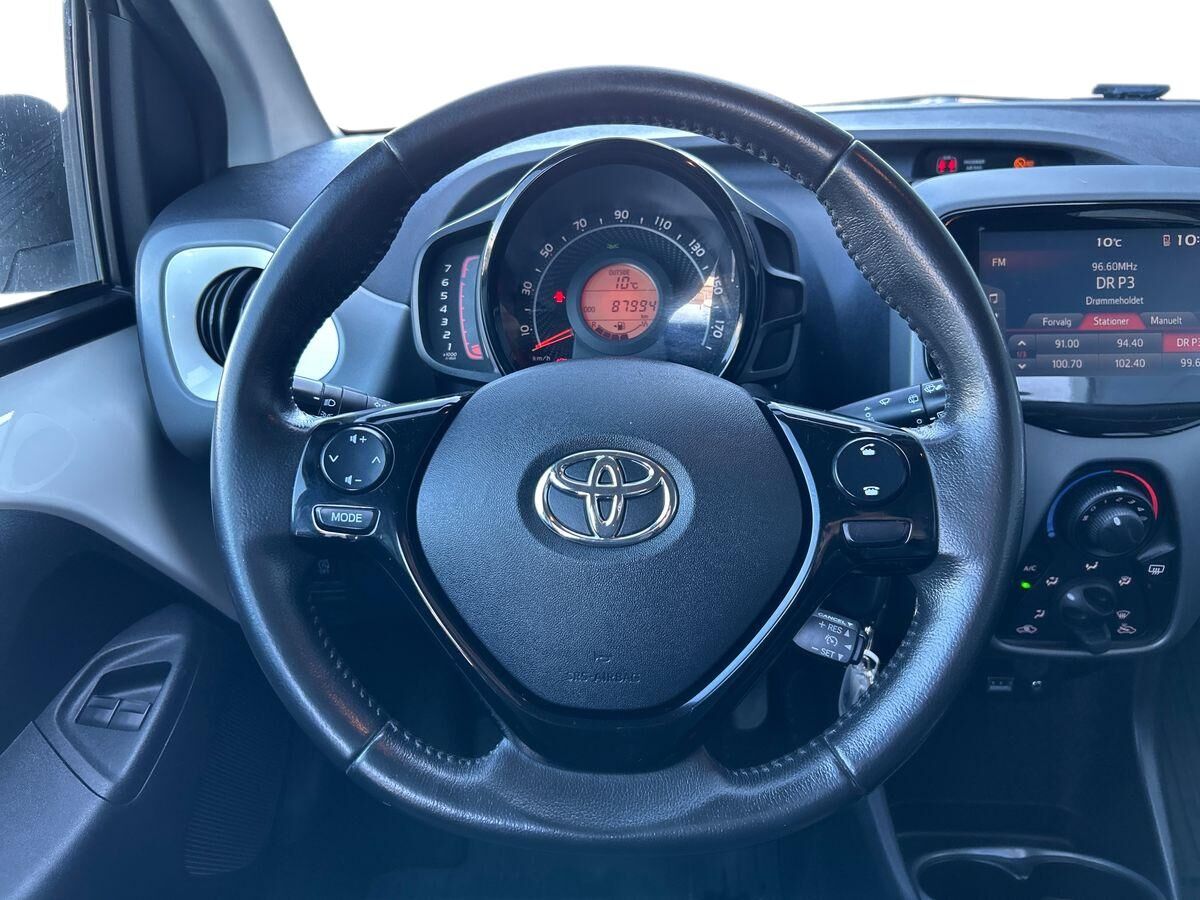 Billede af Toyota Aygo 1,0 VVT-I X-plore DAB+ 72HK 5d