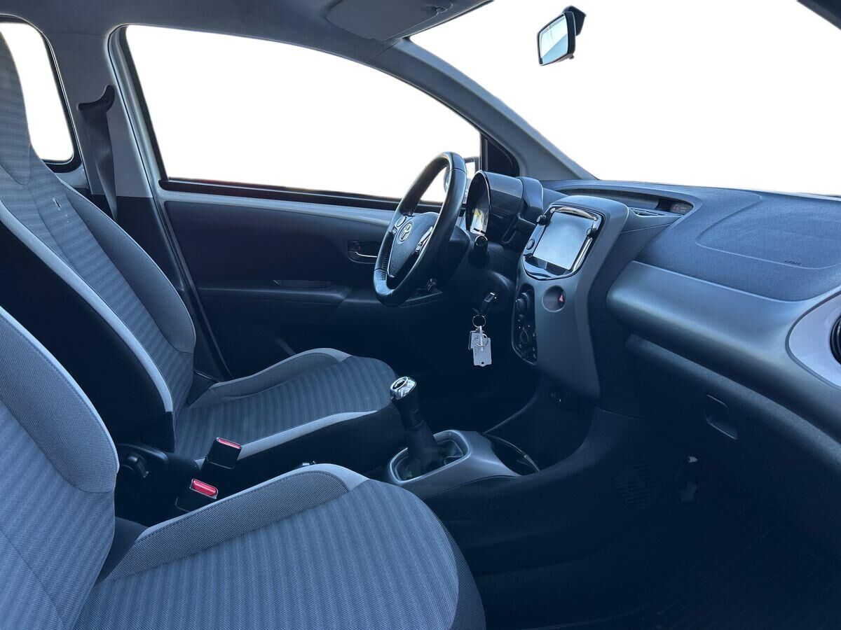 Billede af Toyota Aygo 1,0 VVT-I X-plore DAB+ 72HK 5d