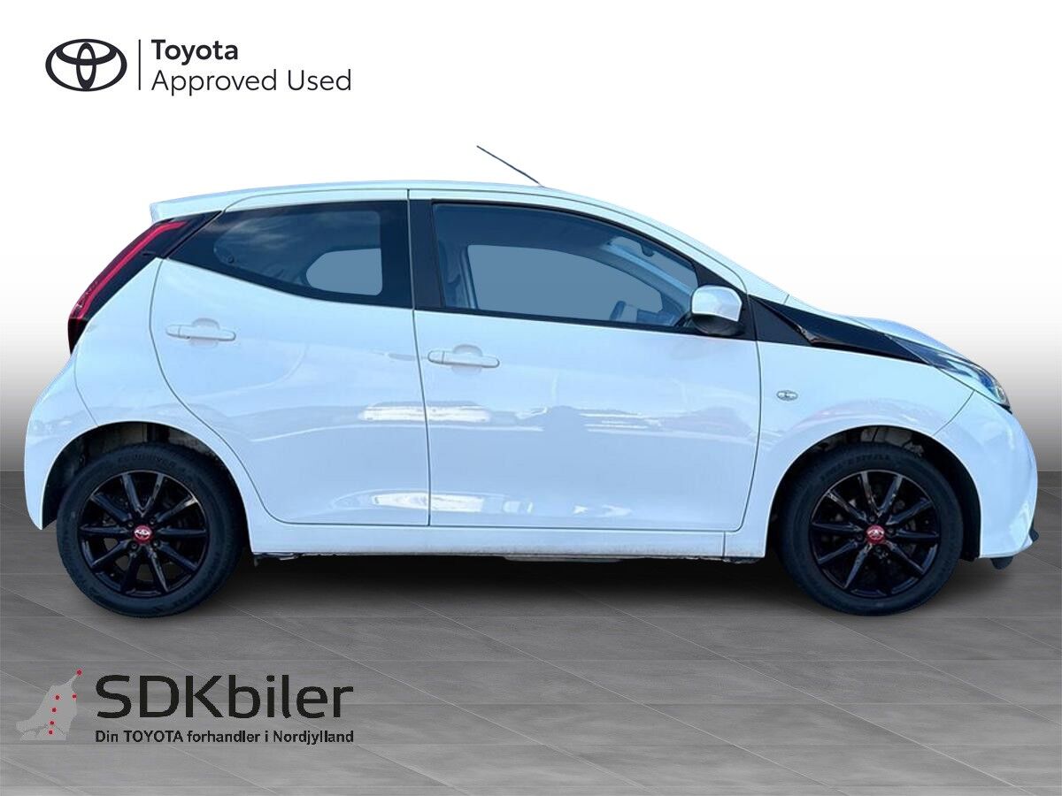 Billede af Toyota Aygo 1,0 VVT-I X-plore DAB+ 72HK 5d