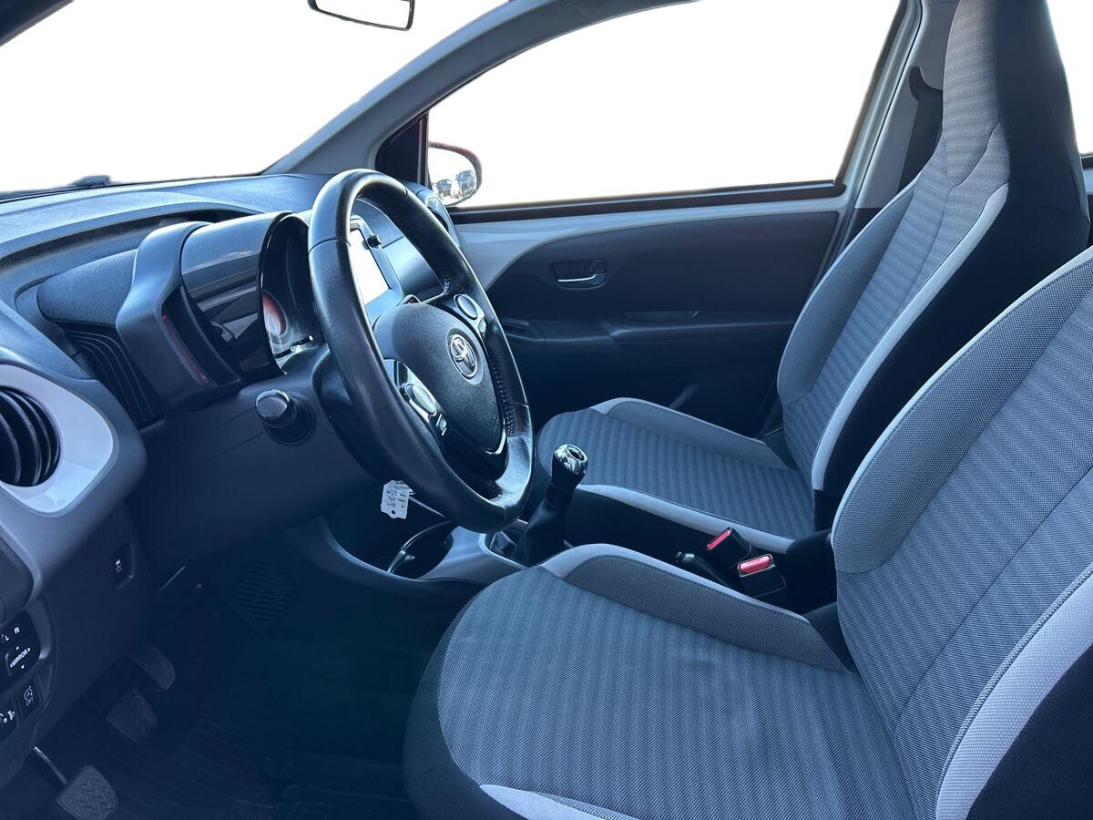 Billede af Toyota Aygo 1,0 VVT-I X-plore DAB+ 72HK 5d