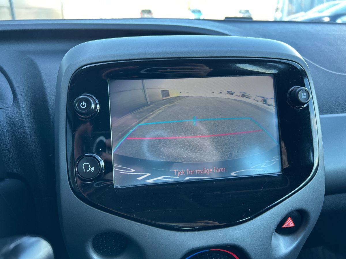 Billede af Toyota Aygo 1,0 VVT-I X-plore DAB+ 72HK 5d