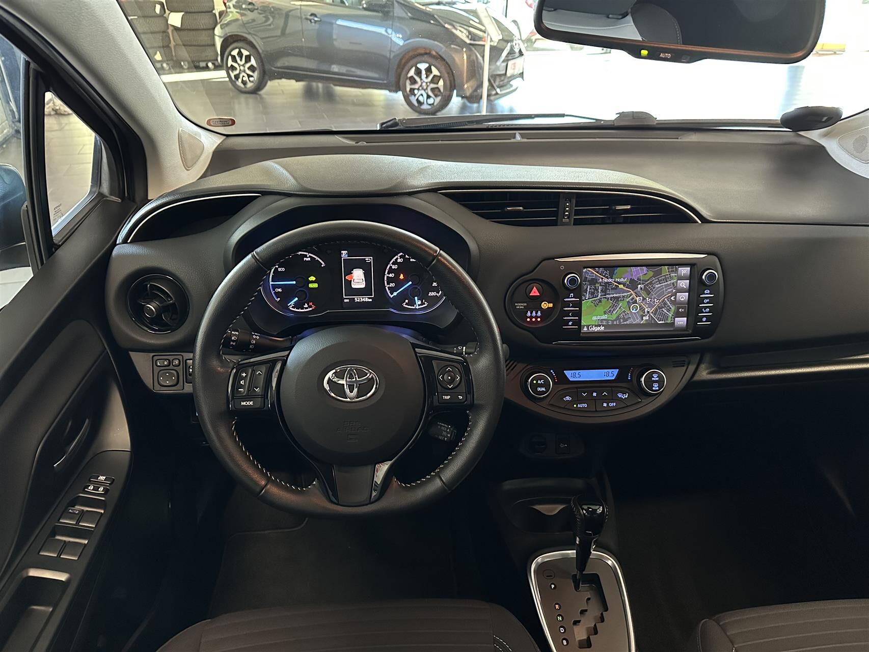 Billede af Toyota Yaris 1,5 B/EL H2 Premium E-CVT 100HK 5d Trinl. Gear