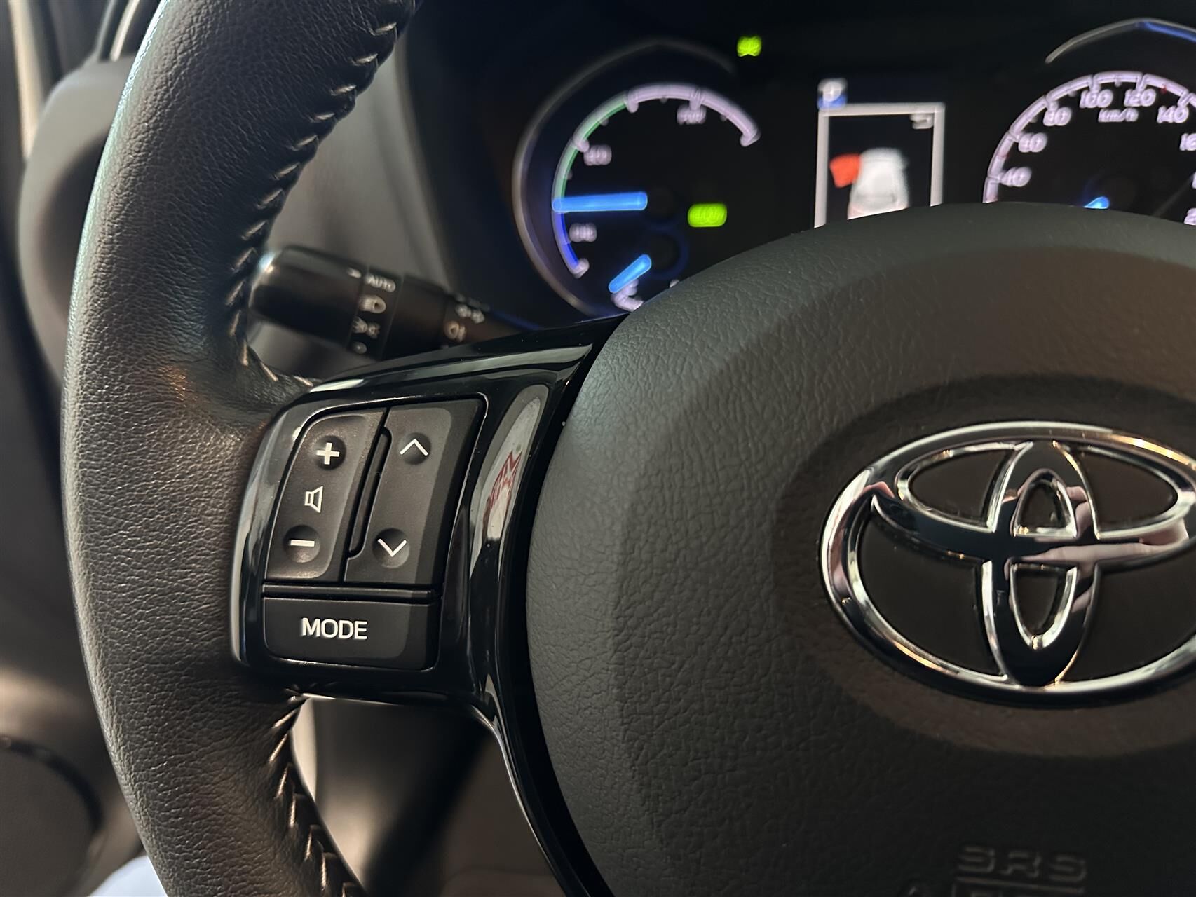 Billede af Toyota Yaris 1,5 B/EL H2 Premium E-CVT 100HK 5d Trinl. Gear