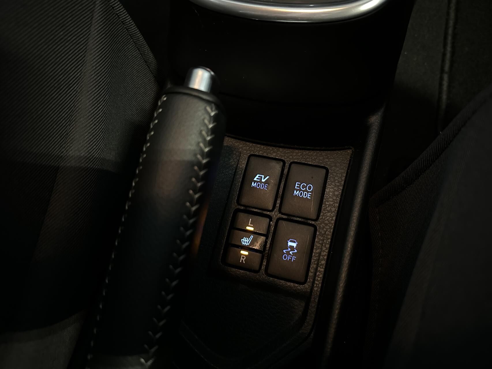 Billede af Toyota Yaris 1,5 B/EL H2 Premium E-CVT 100HK 5d Trinl. Gear