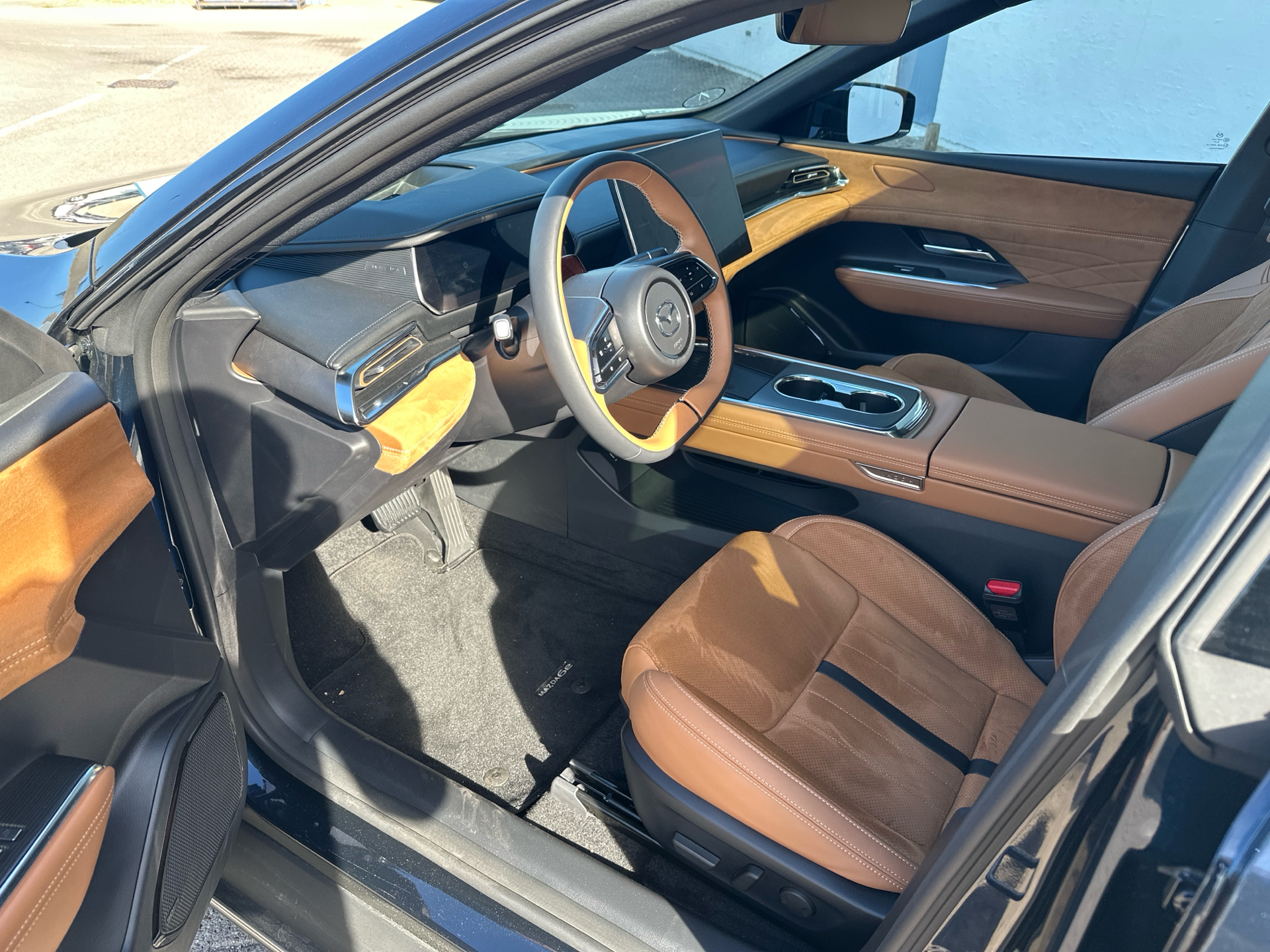 Billede af Mazda 6e EL Takumi Plus 258HK 5d Aut.