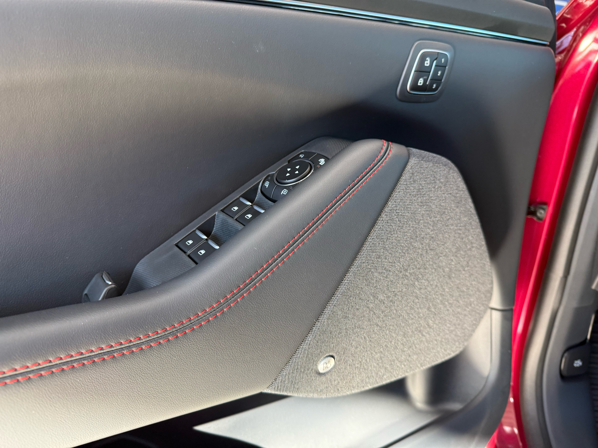 Billede af Ford Mustang Mach-E EL UR Premium AWD 375HK 5d Aut.