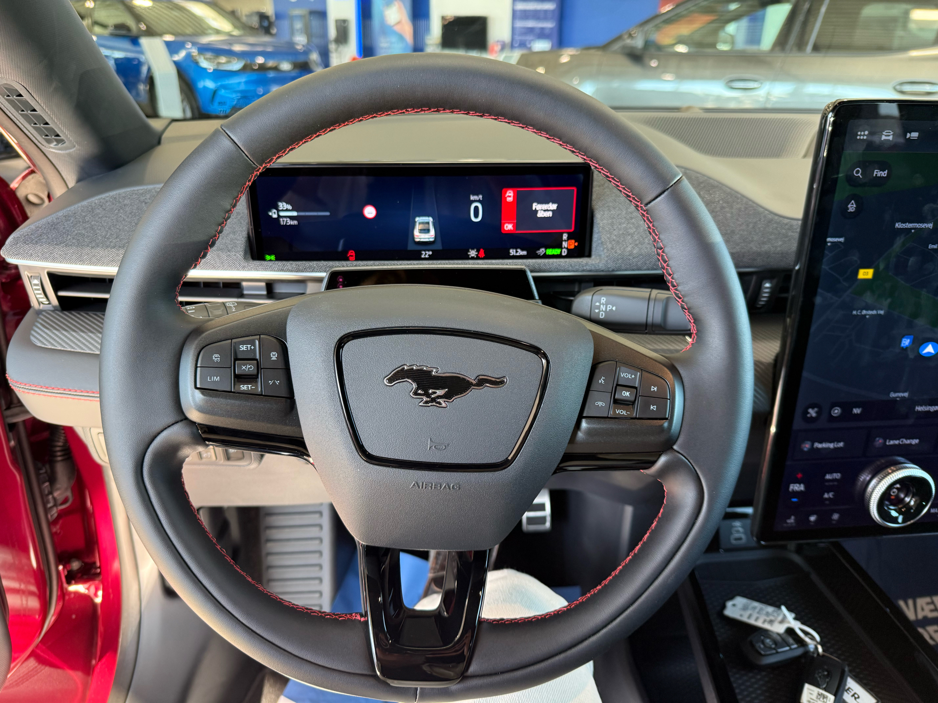 Billede af Ford Mustang Mach-E EL UR Premium AWD 375HK 5d Aut.