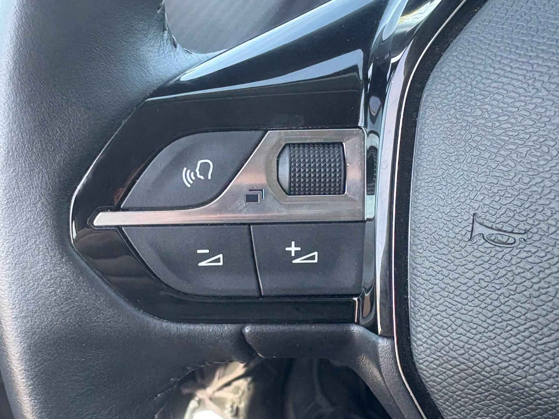 Billede af Peugeot 208 1,2 PureTech Drive 75HK 5d