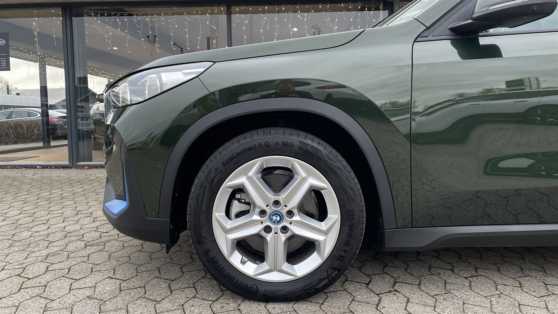 Billede af BMW iX1 xDrive30 Fully Charged 4x4 313HK 5d Aut.