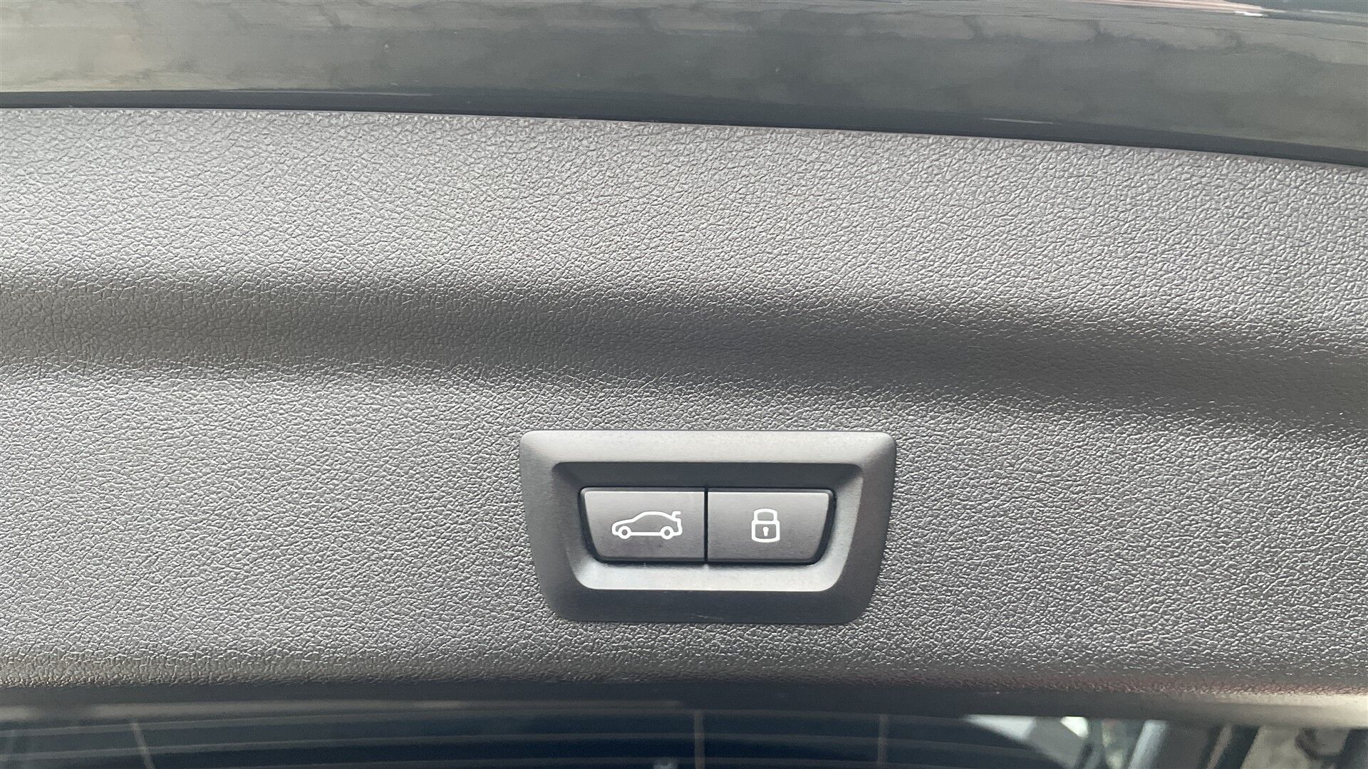 Billede af BMW iX1 xDrive30 Fully Charged 4x4 313HK 5d Aut.