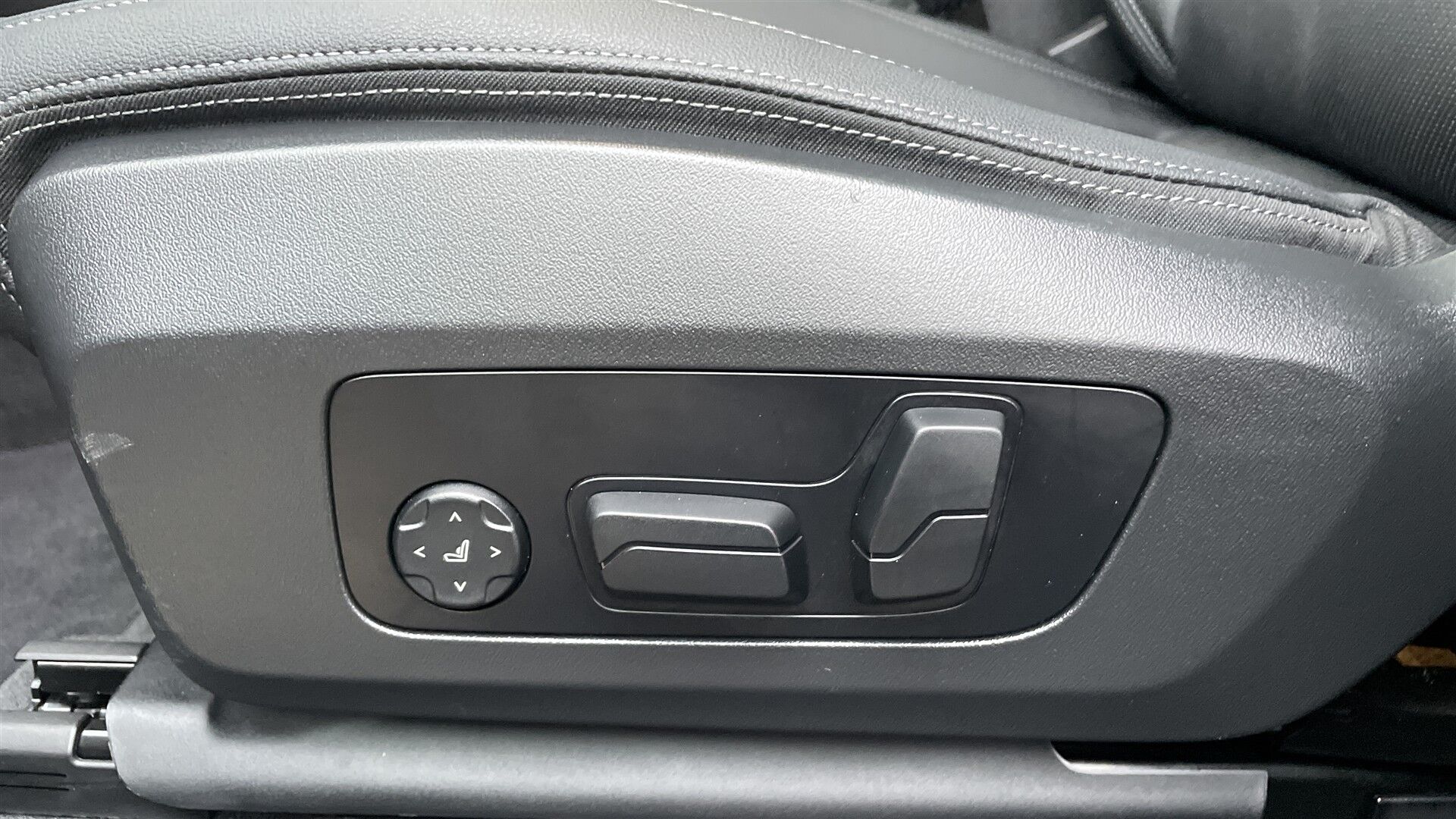 Billede af BMW iX1 xDrive30 Fully Charged 4x4 313HK 5d Aut.