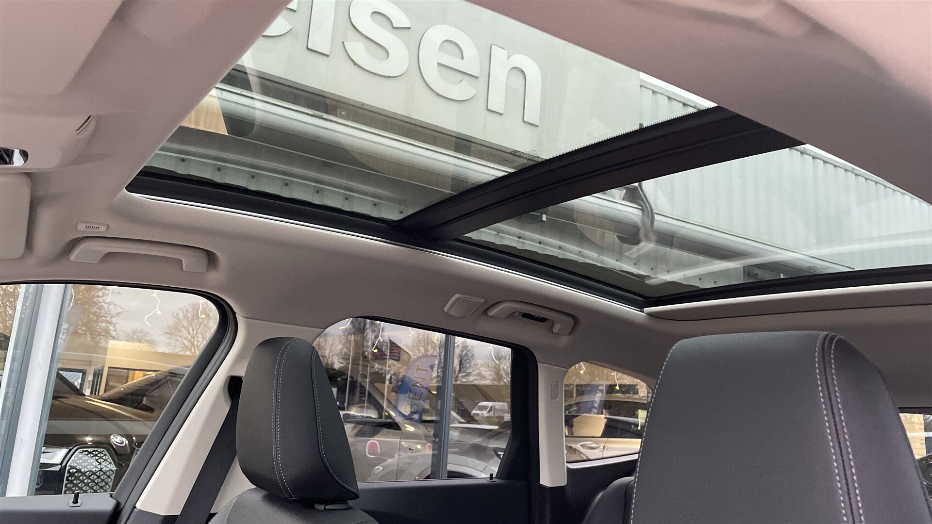 Billede af BMW iX1 xDrive30 Fully Charged 4x4 313HK 5d Aut.