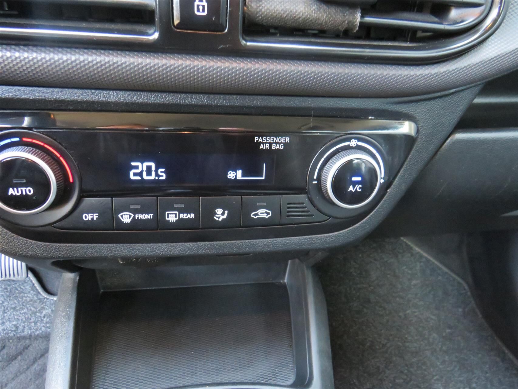 Billede af Hyundai i10 1,0 Essential 67HK 5d