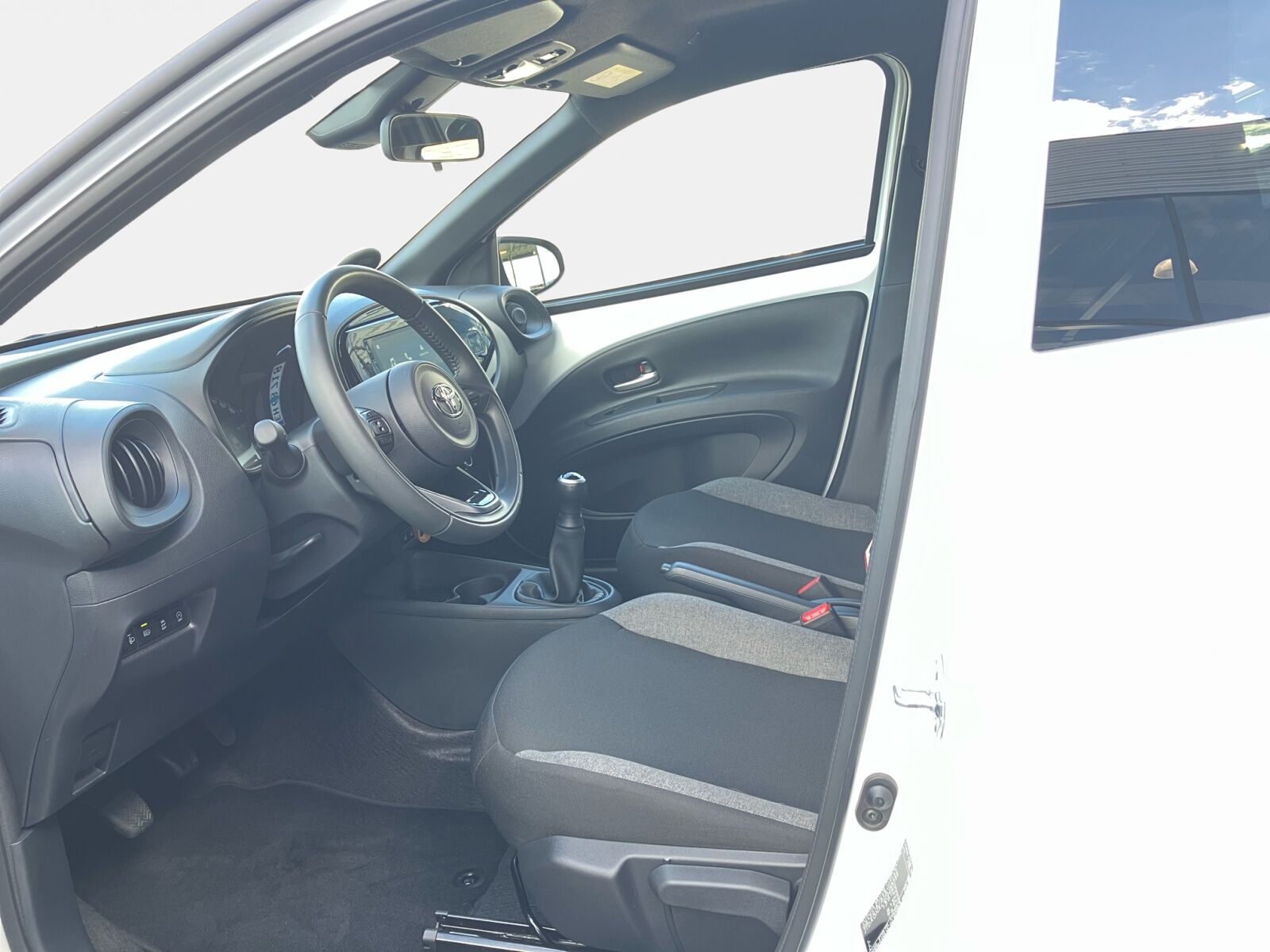 Billede af Toyota Aygo X 1,0 VVT-I Active 72HK 5d