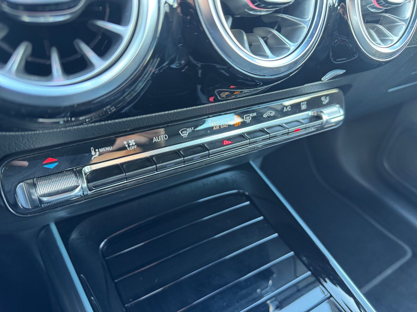 Billede af Mercedes-Benz EQA 300 EL Progressive 4Matic 228HK 5d Aut.