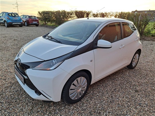 Toyota Aygo 1,0 VVT-I X-Play + X-Touch 69HK 5d