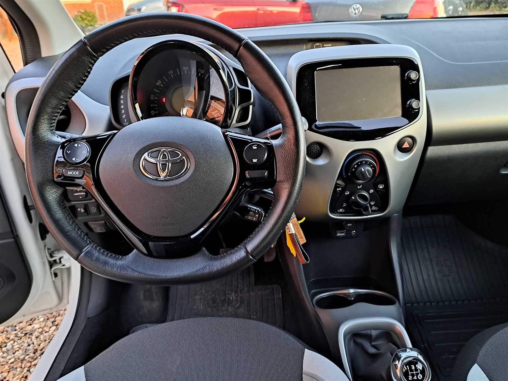Billede af Toyota Aygo 1,0 VVT-I X-Play + X-Touch 69HK 5d