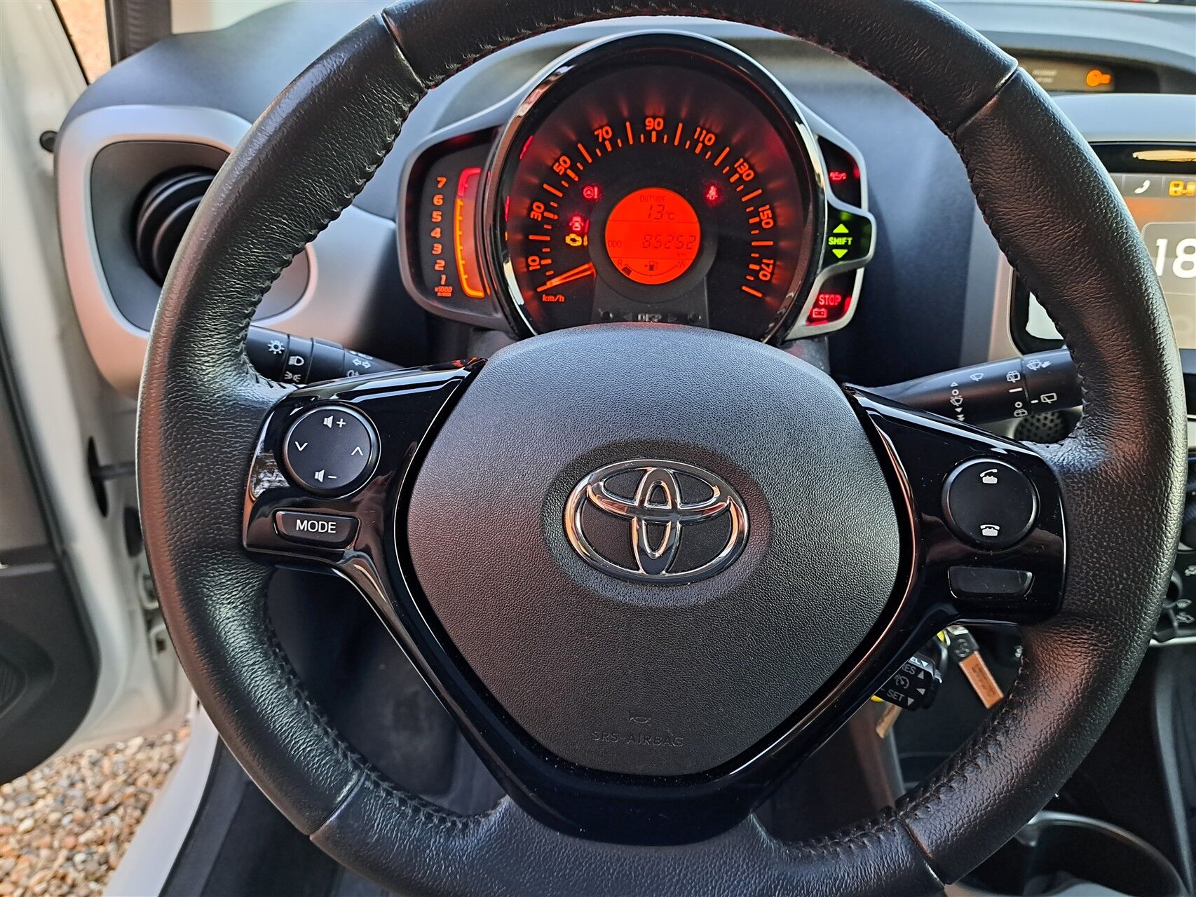 Billede af Toyota Aygo 1,0 VVT-I X-Play + X-Touch 69HK 5d