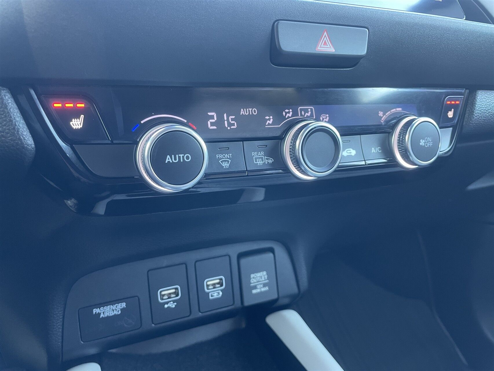 Billede af Honda Jazz 1,5 i-MMD  Hybrid Executive E-CVT 109HK 5d 7g Aut.