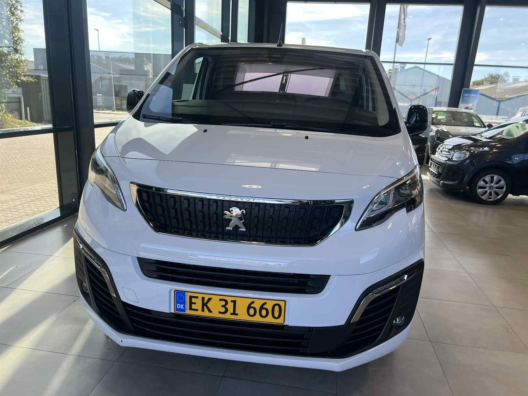 Billede af Peugeot Expert L3 2,0 BlueHDi Premium EAT8 177HK Van 8g Aut.