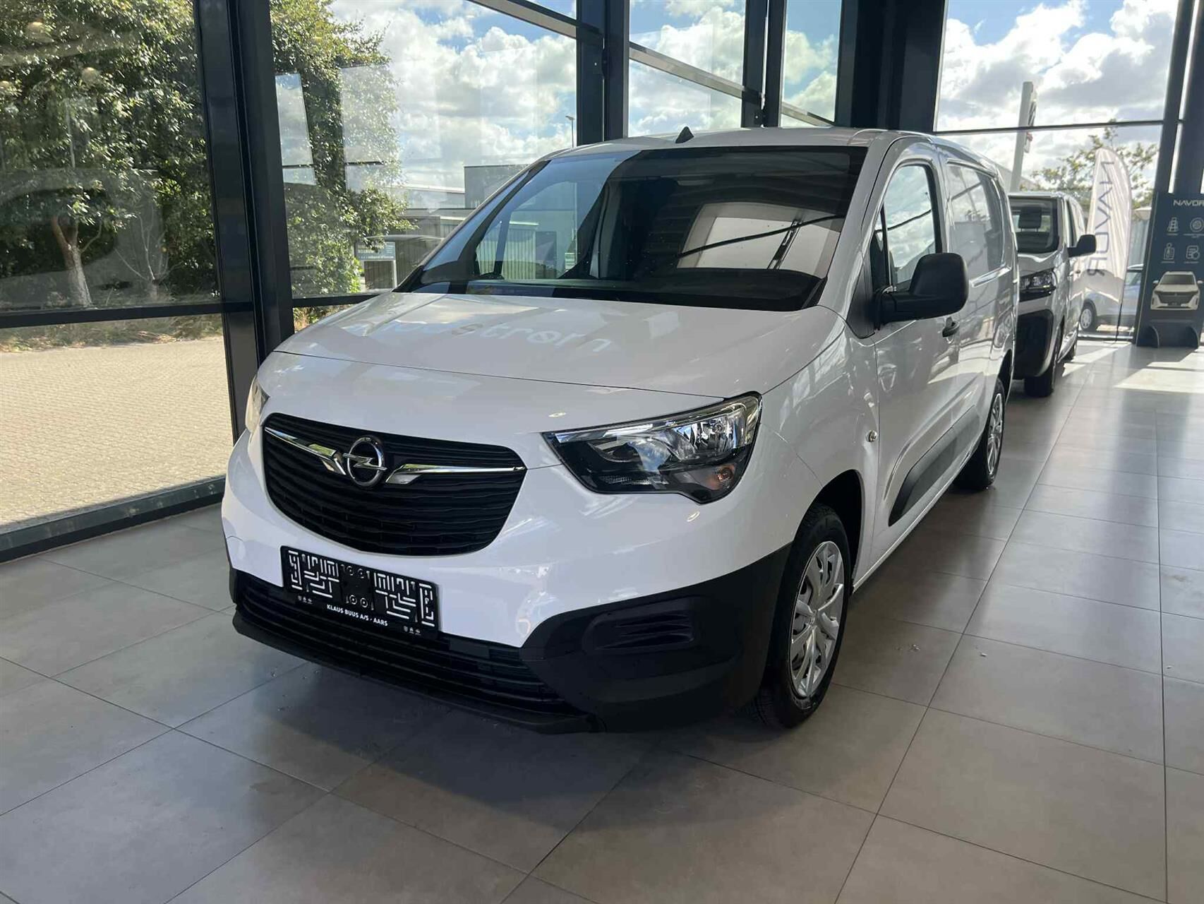 Billede af Opel Combo L2V2 1,5 D Essentia 102HK Van 6g