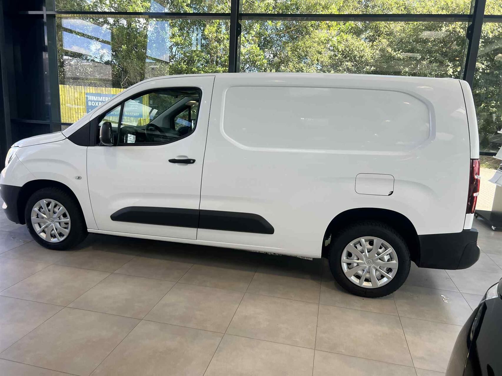 Billede af Opel Combo L2V2 1,5 D Essentia 102HK Van 6g