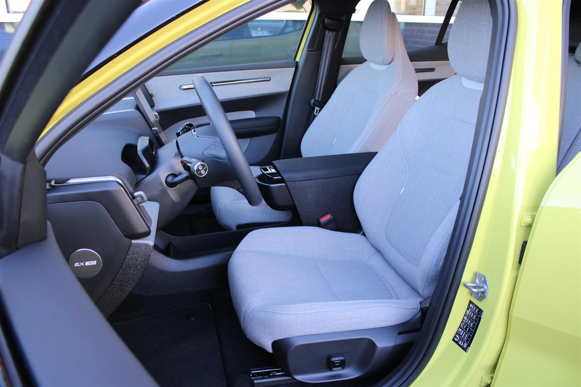 Billede af Volvo EX30 Single Motor Extended Range Ultra 272HK 5d Aut.