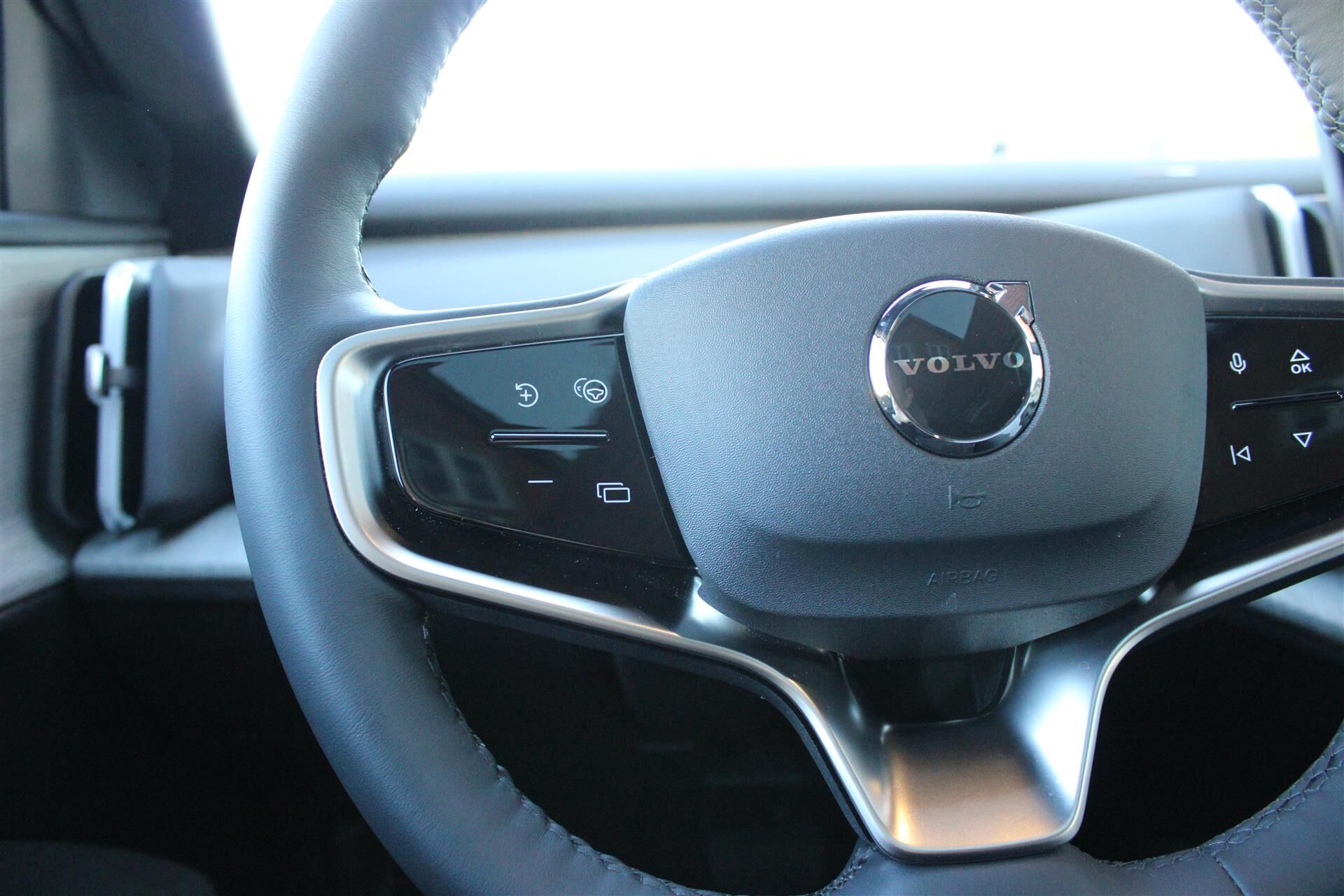 Billede af Volvo EX30 Single Motor Extended Range Ultra 272HK 5d Aut.