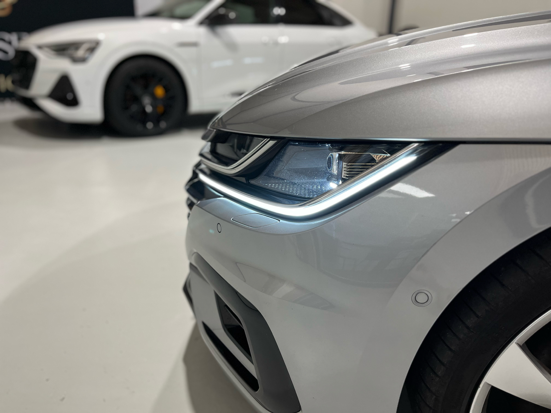 Billede af VW Arteon 2,0 TSI R-Line Business DSG 190HK 5d 7g Aut.