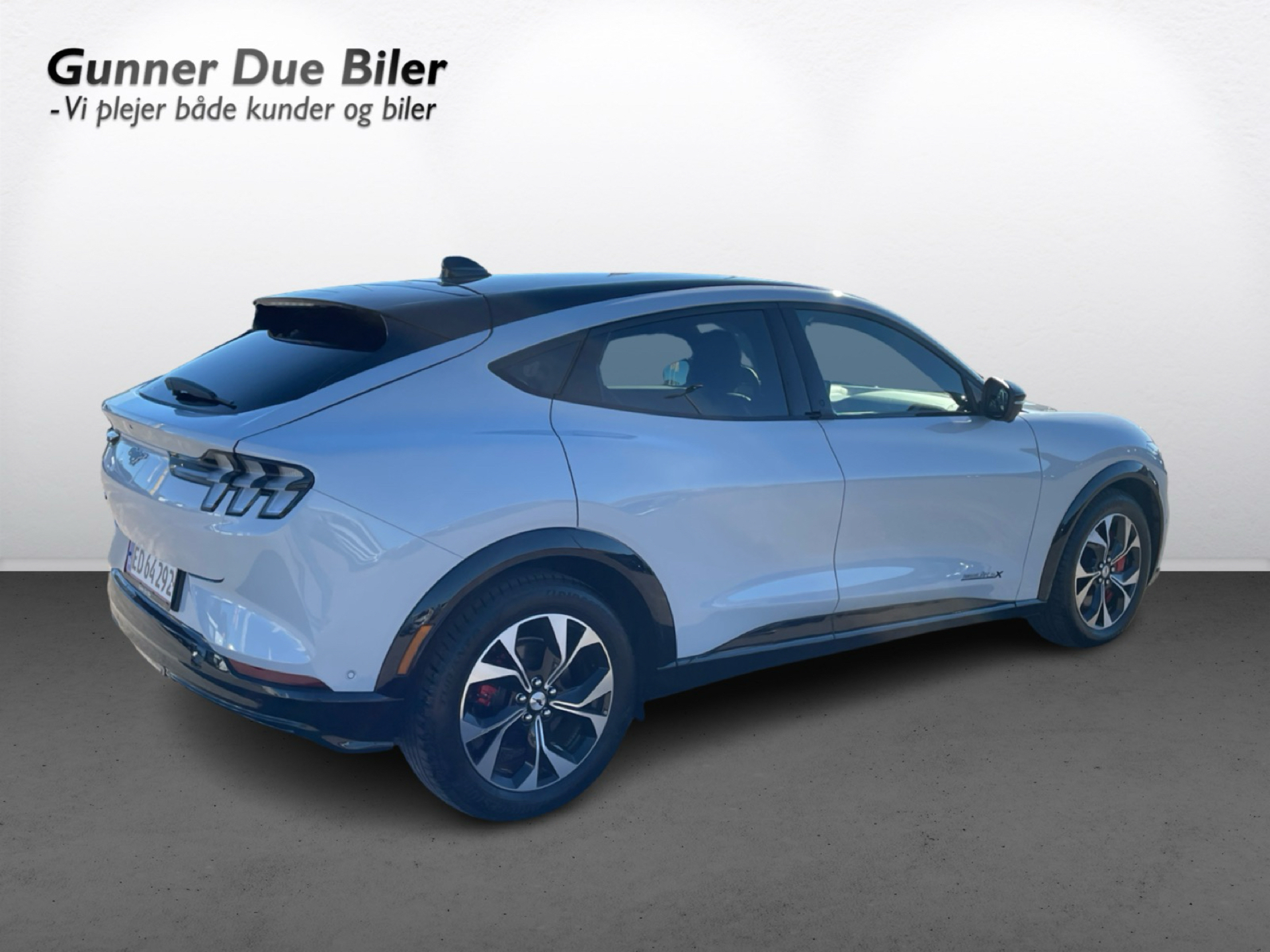 Billede af Ford Mustang Mach-E EL UR Premium AWD 351HK 5d Aut.