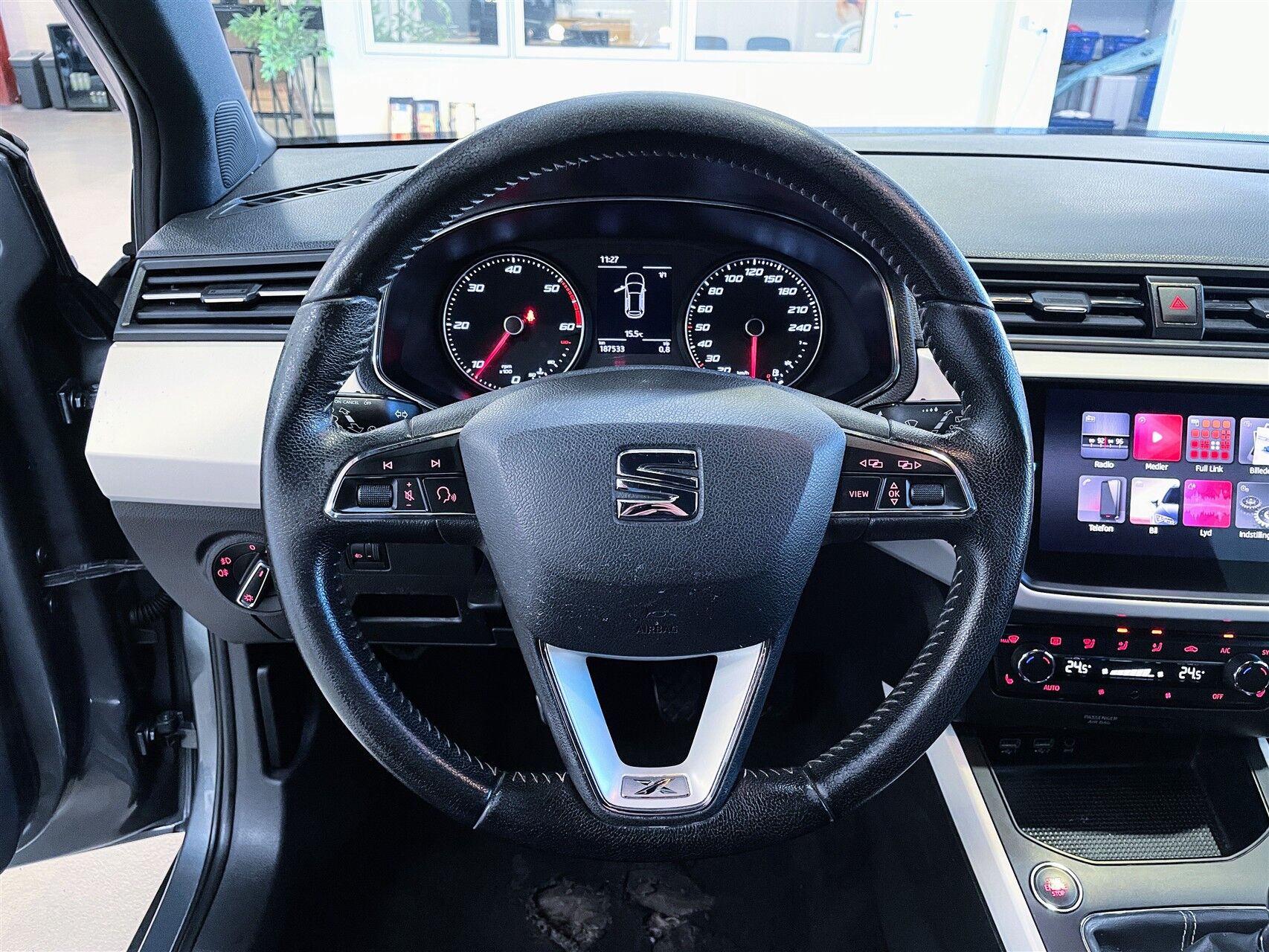Billede af Seat Arona 1,6 TDI Xcellence Start/Stop 95HK Van