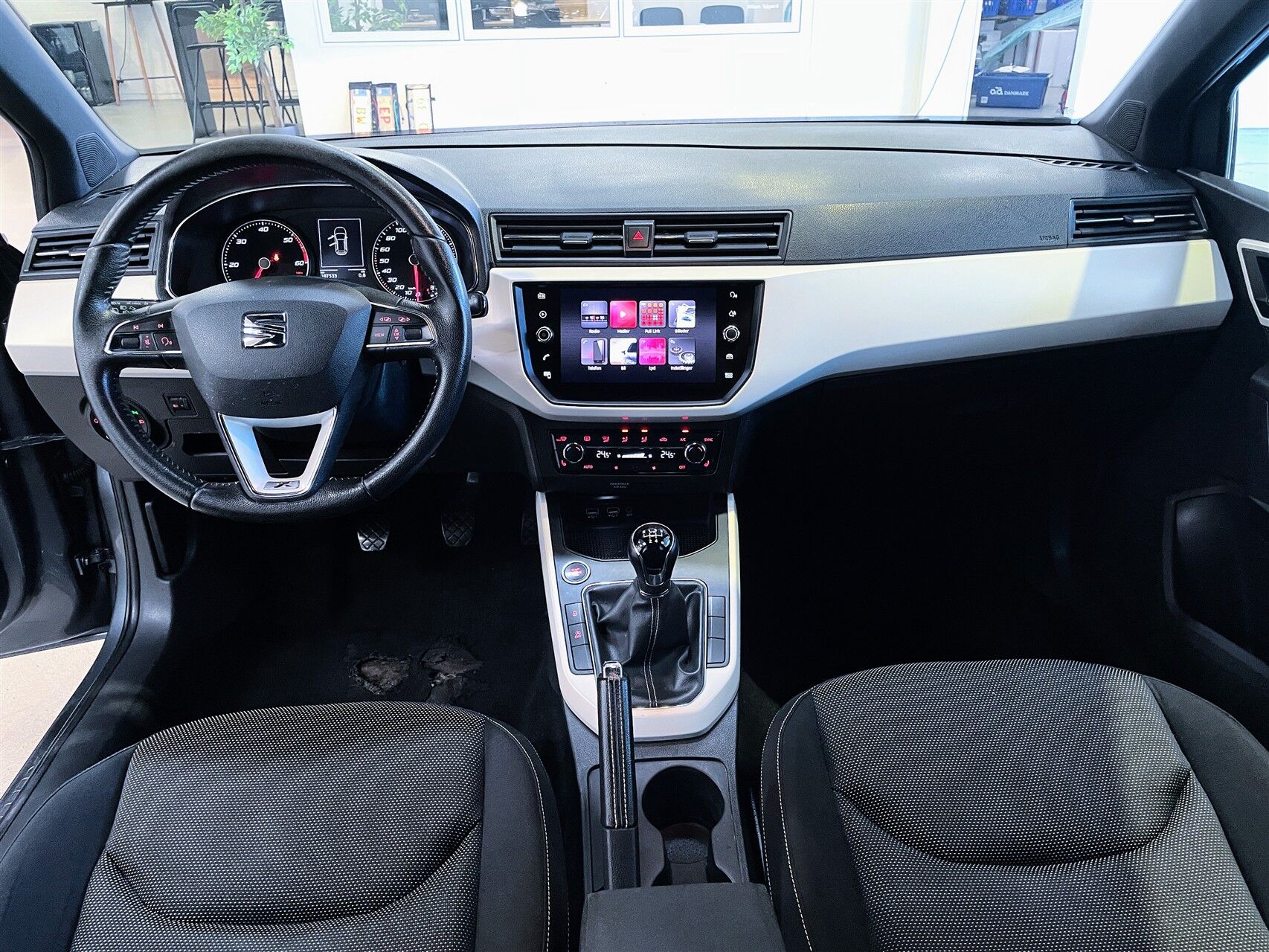Billede af Seat Arona 1,6 TDI Xcellence Start/Stop 95HK Van