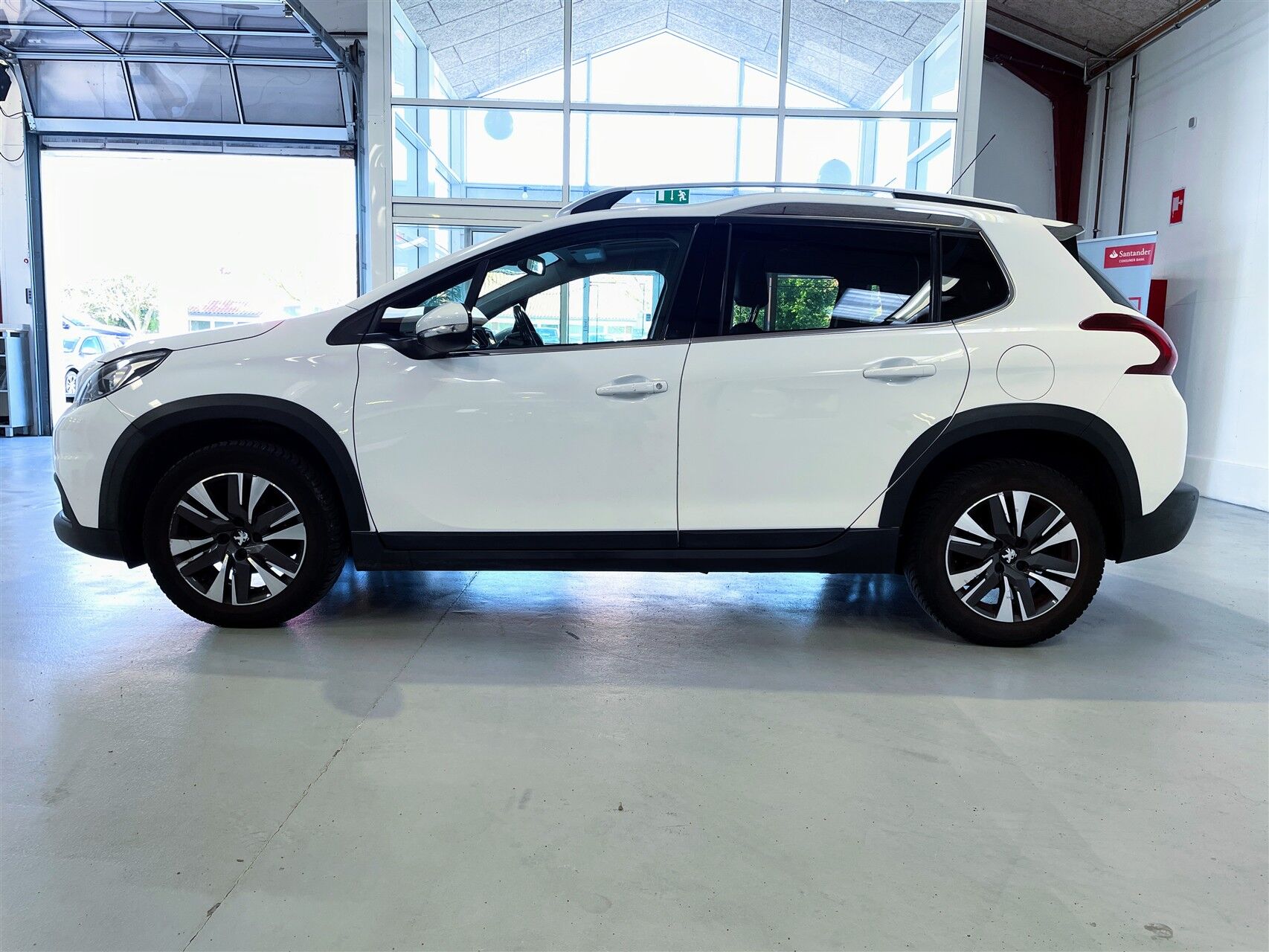 Billede af Peugeot 2008 1,6 BlueHDi Desire Sky X 100HK