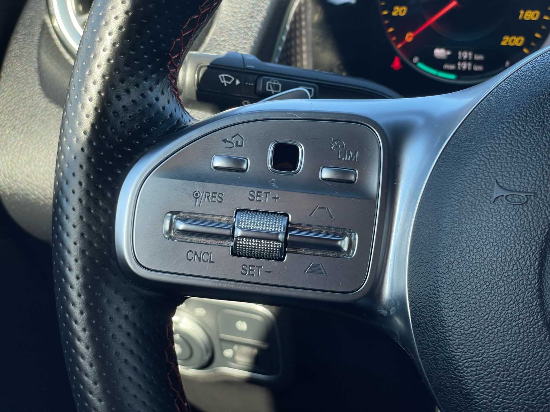 Billede af Mercedes-Benz EQB 350 EL AMG Advance 4Matic 292HK 5d Aut.