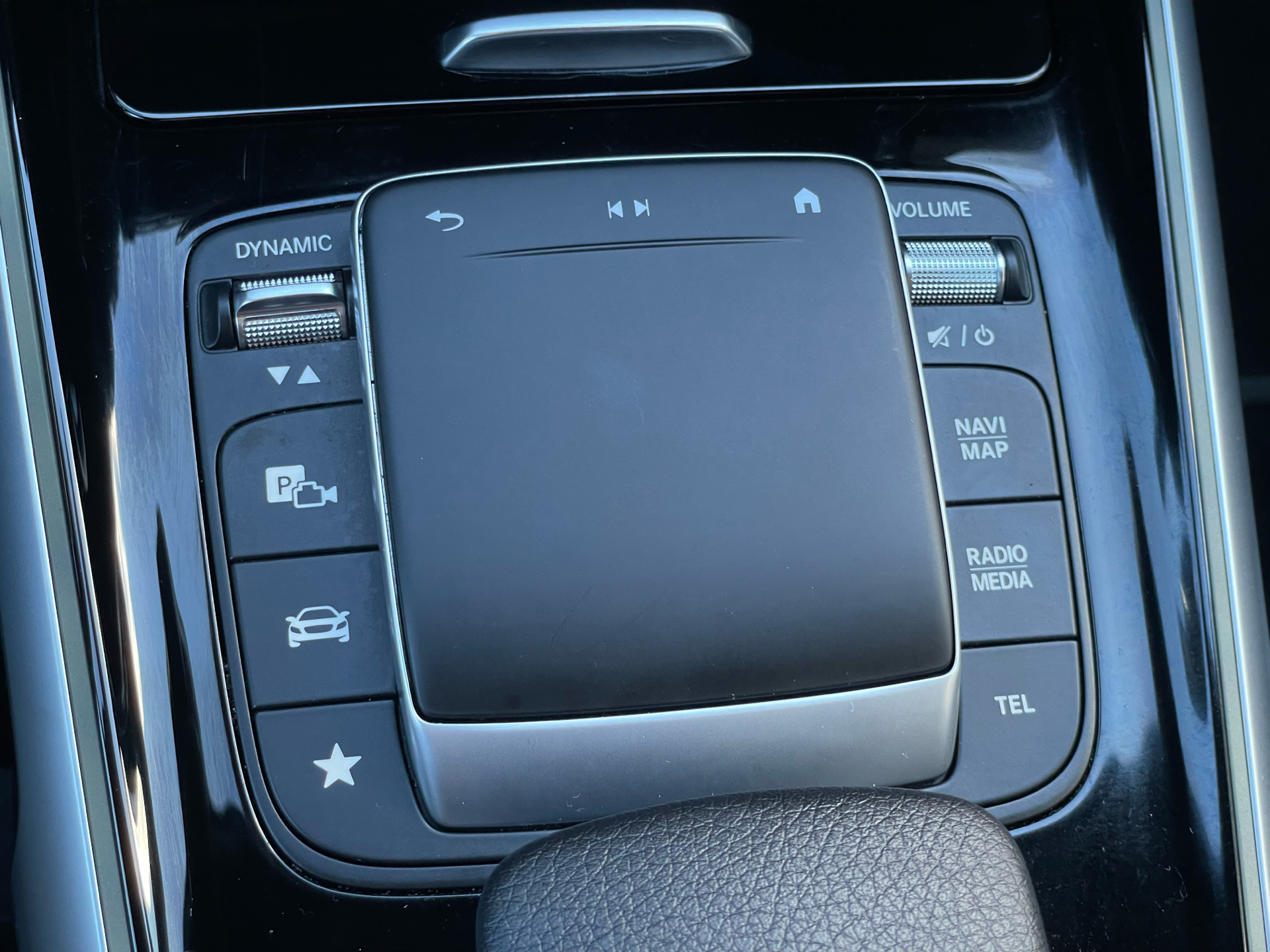 Billede af Mercedes-Benz EQB 350 EL AMG Advance 4Matic 292HK 5d Aut.