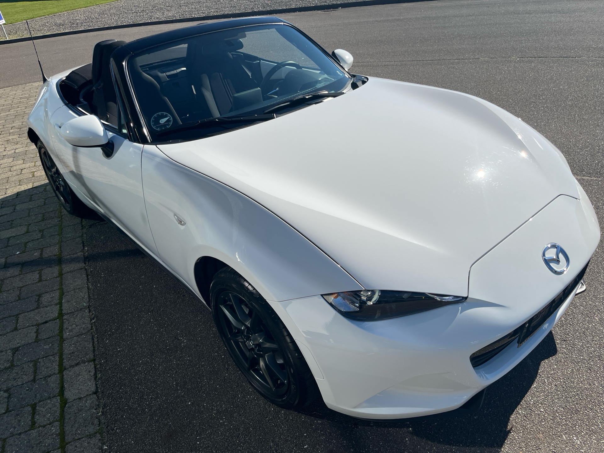 Billede af Mazda MX-5 Roadster 1,5 Skyactiv-G 131HK Cabr. 6g