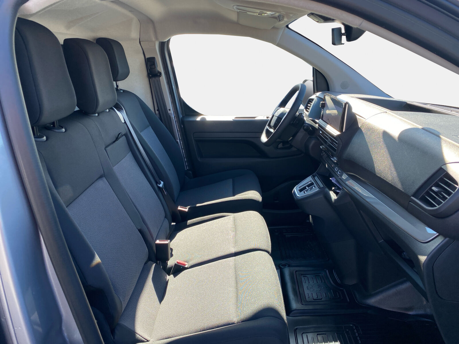 Billede af Toyota Proace Electric Long EL Comfort Master+ m/ 2 Skydedøre 136HK Van Aut.