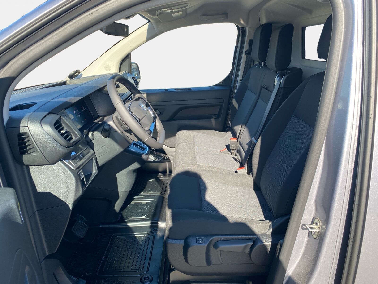 Billede af Toyota Proace Electric Long EL Comfort Master+ m/ 2 Skydedøre 136HK Van Aut.