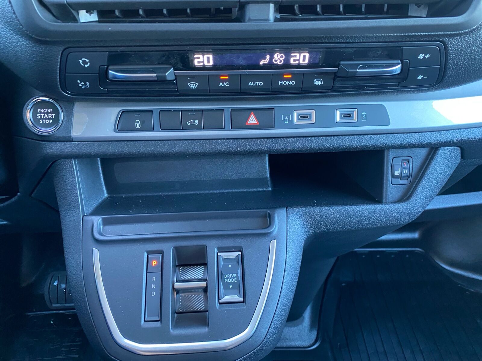 Billede af Toyota Proace Electric Long EL Comfort Master+ m/ 2 Skydedøre 136HK Van Aut.