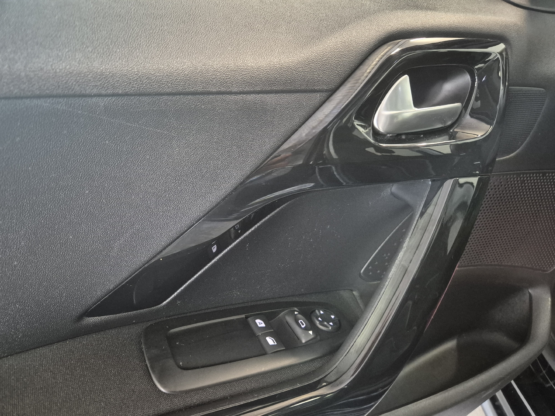 Billede af Peugeot 208 1,6 BlueHDi Envy 100HK 5d