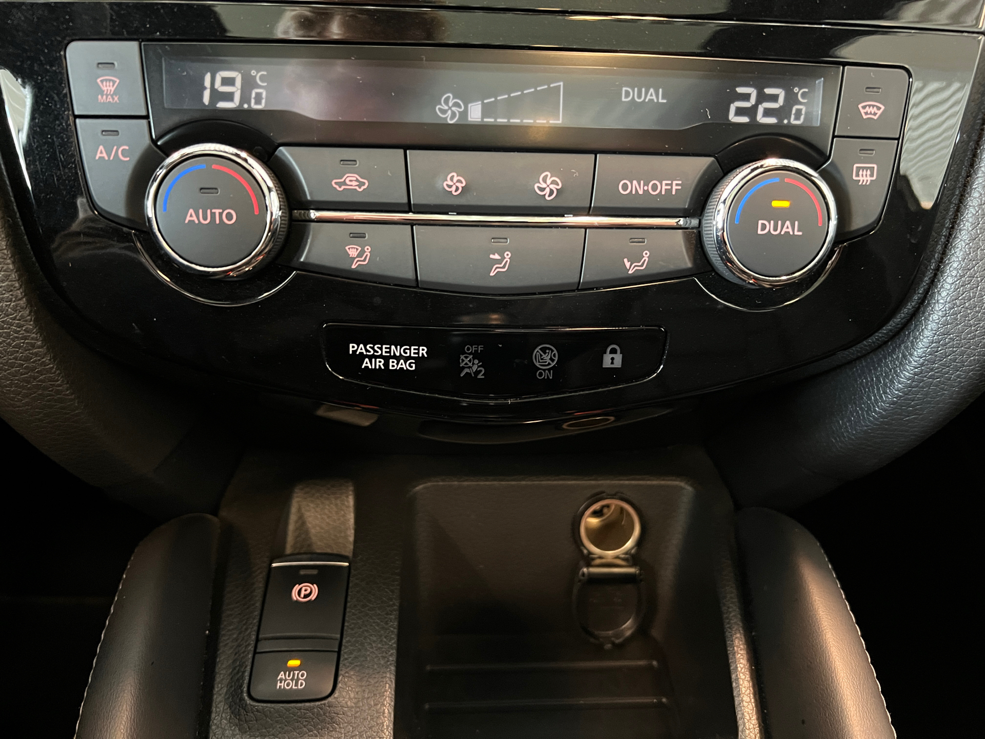 Billede af Nissan Qashqai 1,3 Dig-T Tekna+ 160HK 5d 6g