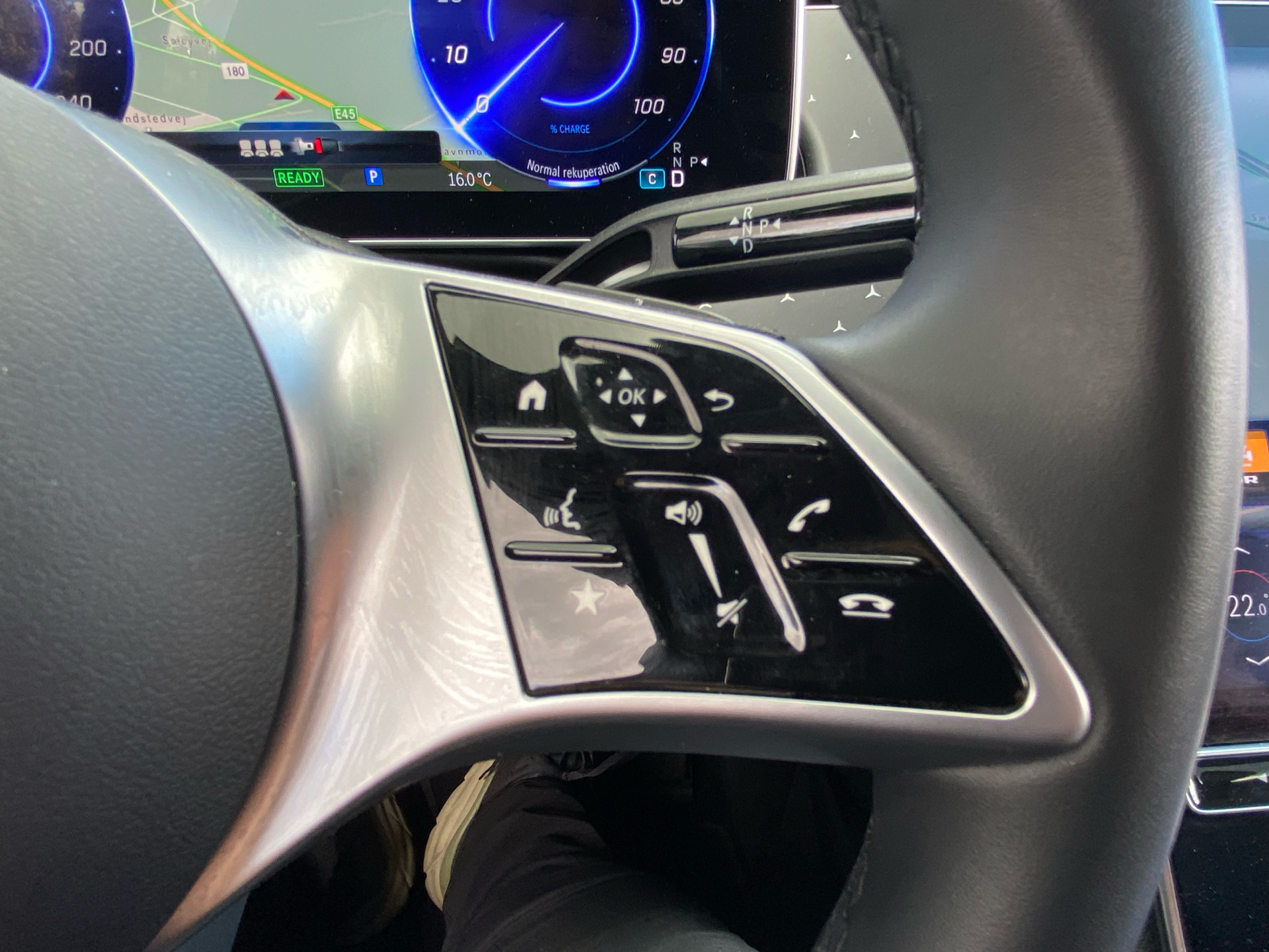 Billede af Mercedes-Benz EQE 300 EL 245HK Aut.