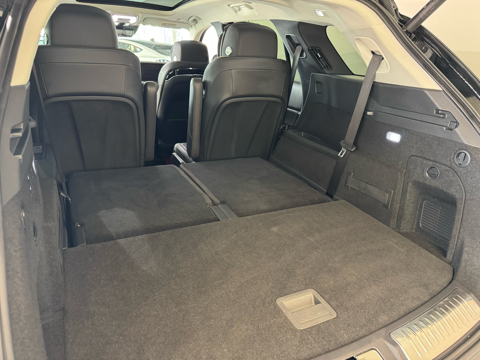 Billede af Hongqi E-HS9 EL Exclusive 4x4 551HK 5d Aut.