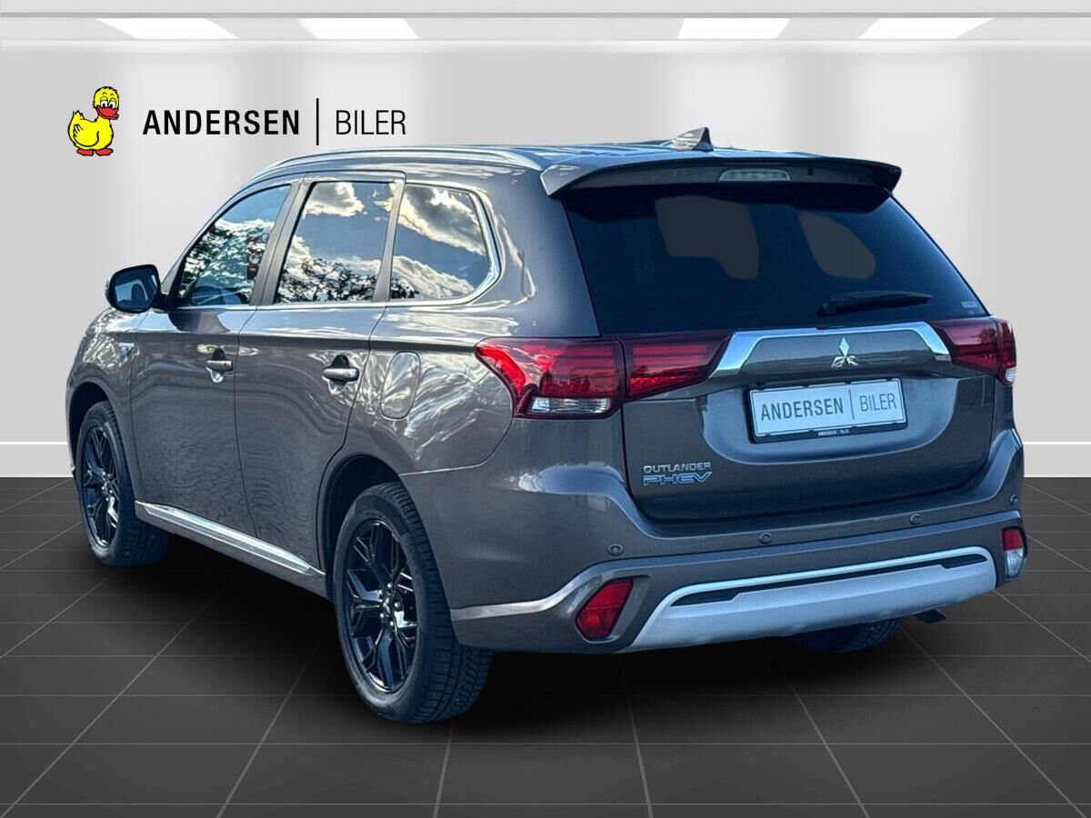 Billede af Mitsubishi Outlander 2,4 PHEV  Plugin-hybrid Intense 4WD 224HK 5d 6g Trinl. Gear