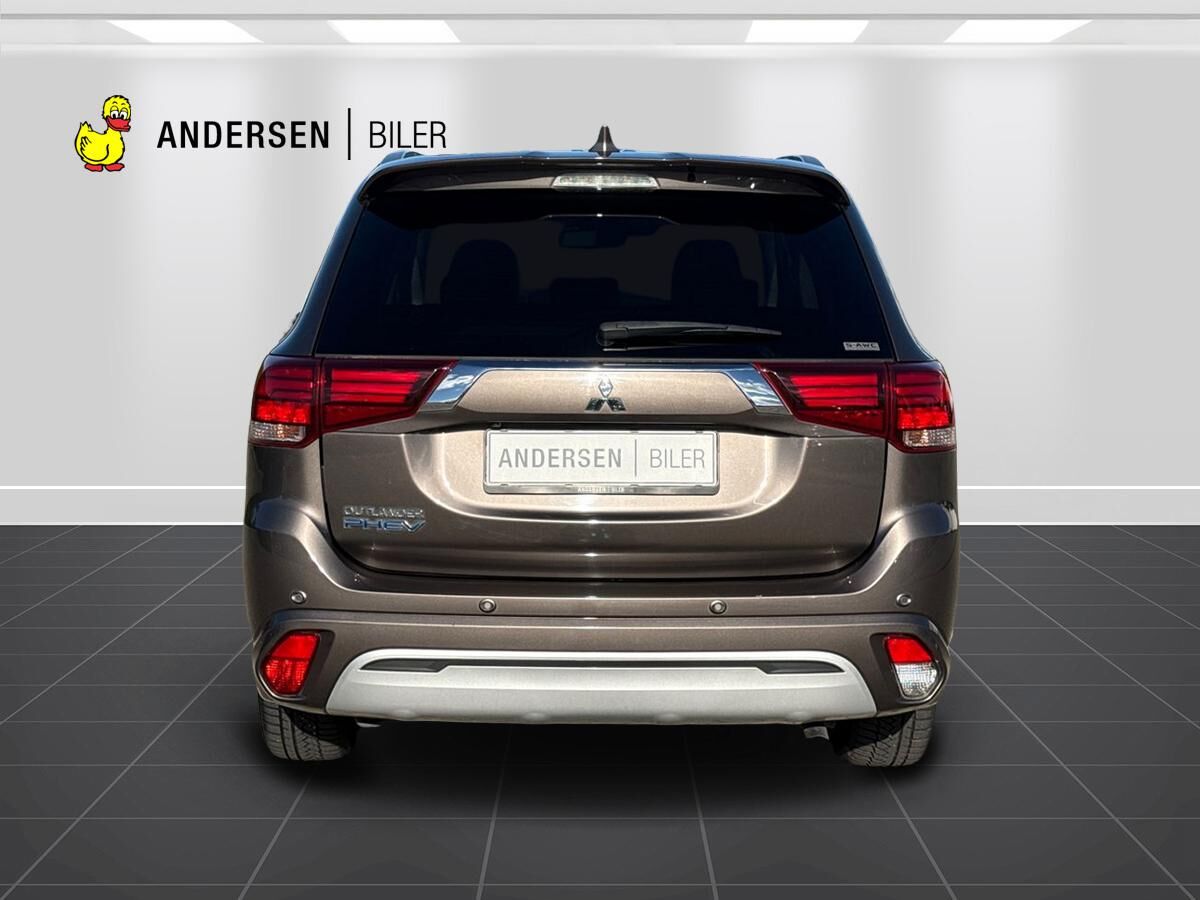Billede af Mitsubishi Outlander 2,4 PHEV  Plugin-hybrid Intense 4WD 224HK 5d 6g Trinl. Gear