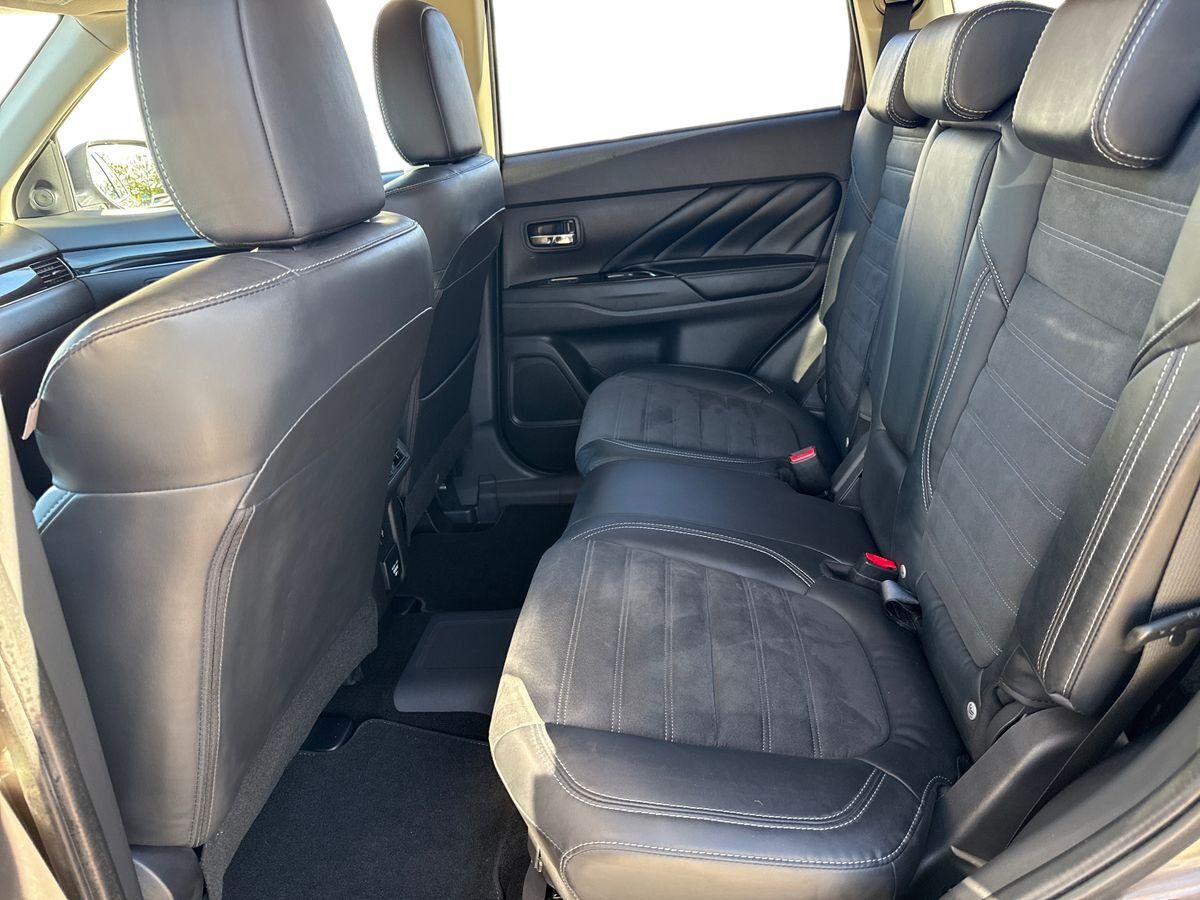 Billede af Mitsubishi Outlander 2,4 PHEV  Plugin-hybrid Intense 4WD 224HK 5d 6g Trinl. Gear